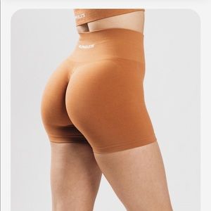 Alphalete Amplify Shorts